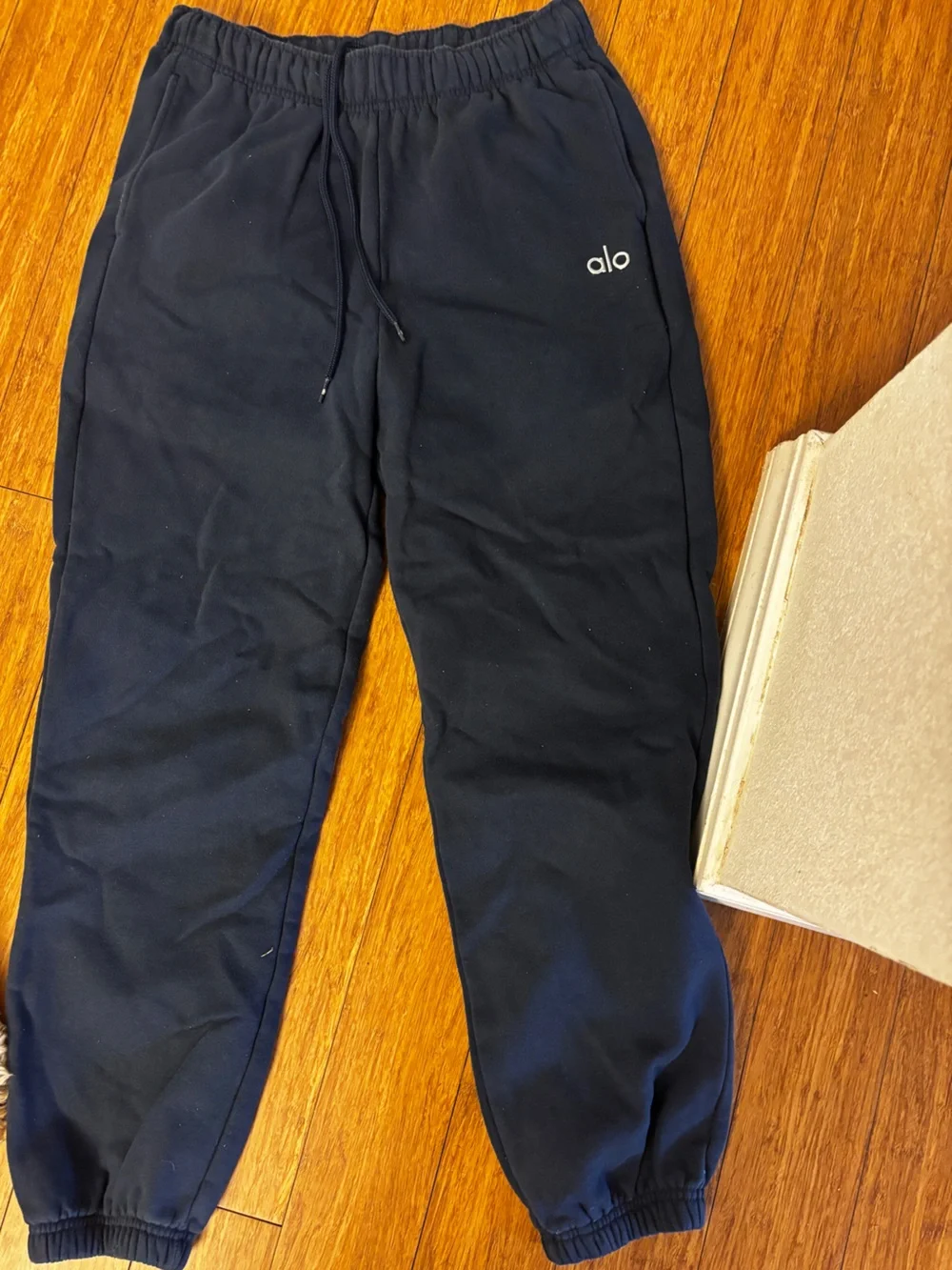 ALO Yoga soft navy